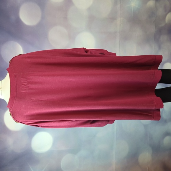 The Sweatshirt Project 1X Burgundy Wine Pullover High Low Hemline Button Accents - Picture 5 of 7